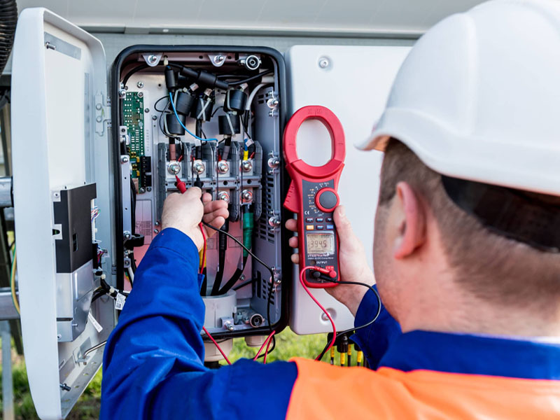 Solar Inverter Repair Scaled